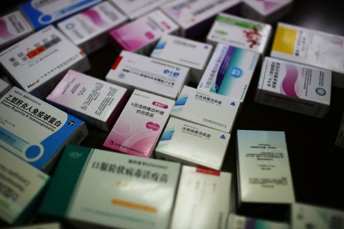 現(xiàn)場查獲的疫苗。